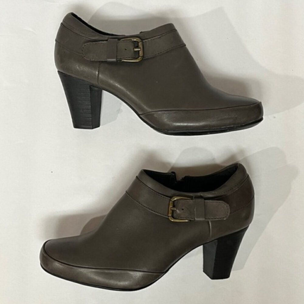 Clarks Bendables Dark Olive Green Leather High Heel Ankle Booties